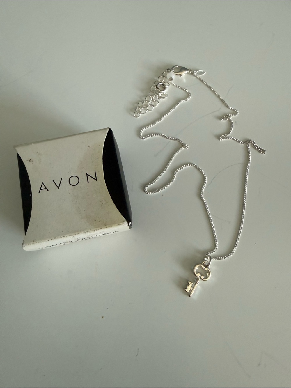 Avon 2014 Sentiment Charm Key Necklace